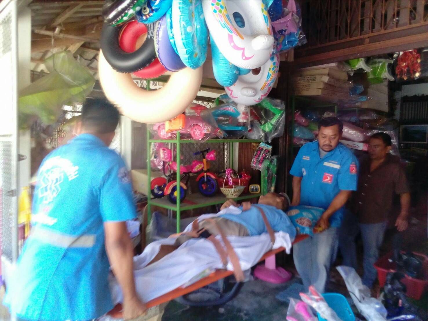มูลนิธิฮิลาลอะห์มัร(สข.2) นำผู้ป่วยติดเตียงหมดนัด ส่ง รพ. จะนะ จังหวัดสงขลา